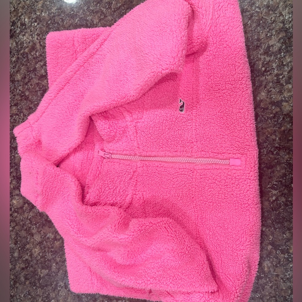 Pink vineyard vines Sherpa never worn!